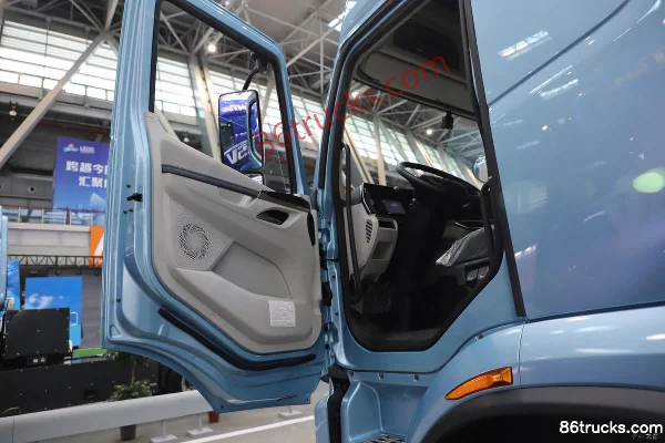 Dongfeng Yiwei 5 4X2(6 roues) Camion porteur fourgon électrique pur à échange de batterie 9.8m CATL 327kWh Cabine (2) | 86Trucks