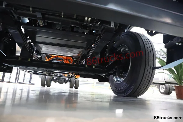 Dongfeng Yiwei 5 4X2(6 roues) Camion porteur fourgon électrique pur à échange de batterie 9.8m CATL 327kWh Châssis (2) | 86Trucks