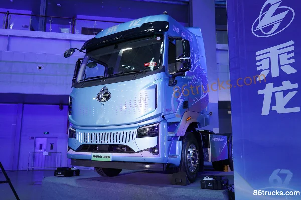 Dongfeng Yiwei 5 Super Power 6X4(10 wheels) Electric Tractor Truck Dongfeng 422kWh Exterior (3) | 86Trucks
