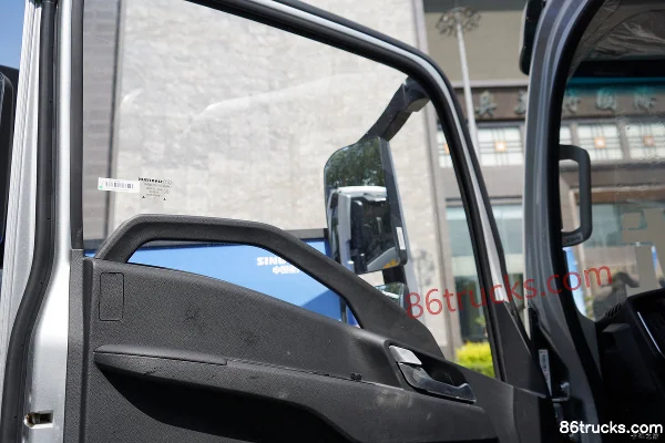 Sinotruk HOWO Hanjiang H3 3L LNG 140 hp 4X2(6 wheels) Fast Gear 8-Speed 4.15m Single Row Flatbed Cargo Truck Cab (2) | 86Trucks