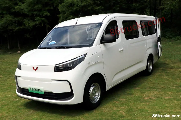Wuling Yangguang Pro 6-Seat Electric Multi-Purpose Passenger Vehicle Exterior (3) | 86Trucks