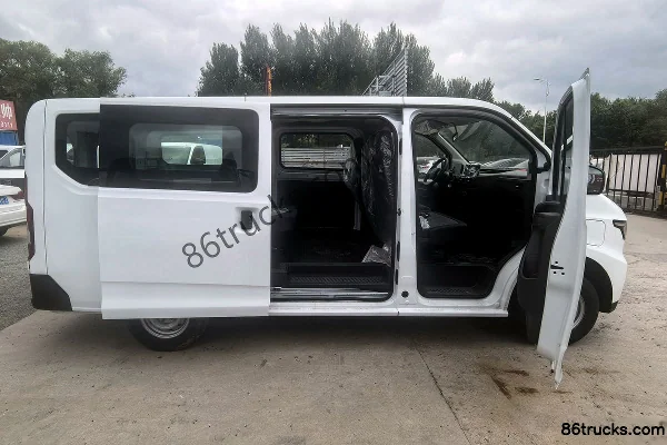 Jinhu EV80 2026 5-Seat Short Wheelbase Low Roof Pure Electric Light Bus CATL 41.86kWh Cargo Box (1) | 86Trucks