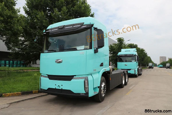 Lingyi Auto Jingzhe 6X4(10 wheels) Electric Tractor Truck 600kWh Exterior (3) | 86Trucks