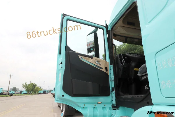 Lingyi Auto Jingzhe 6X4(10 wheels) Electric Tractor Truck 600kWh Cab (2) | 86Trucks